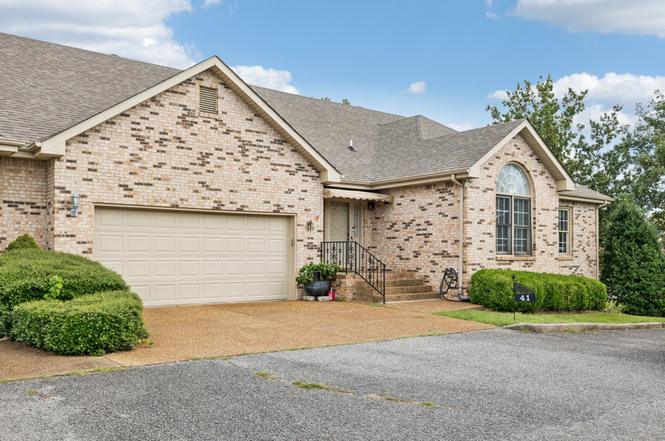 1818 Memorial Dr #41, Clarksville, TN