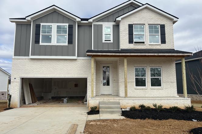2965 Sharpstone Dr, Columbia, TN