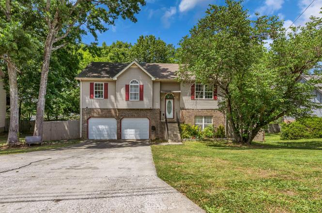 311 Timberglenn Dr, Smyrna, TN