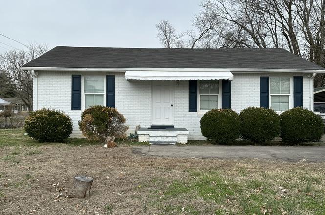 130 E St, Clarksville, TN