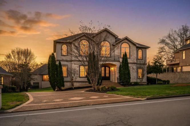 528 Ridgecrest Ln, Lebanon, TN