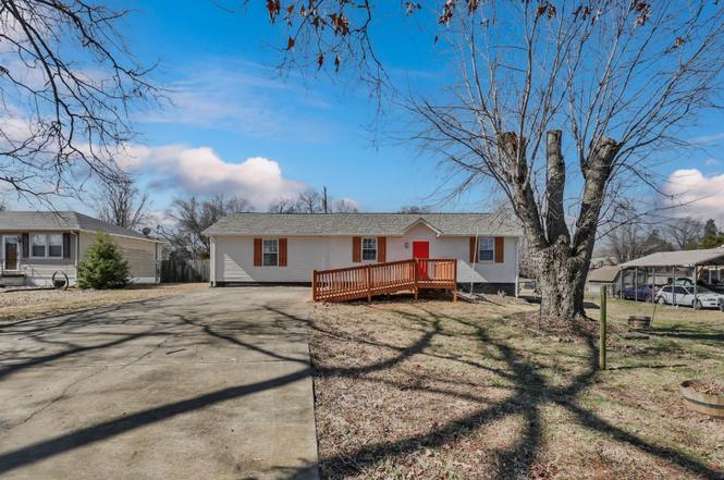 2622 Union Hall Rd, Clarksville, TN