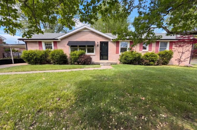 242 Kingswood Dr, Clarksville, TN