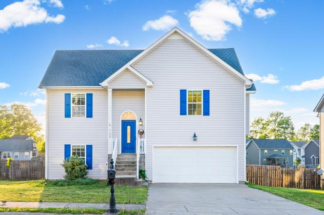 1132 Meachem Dr, Clarksville, TN