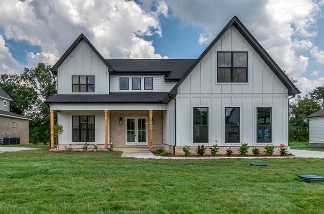 2716 Canton Dr, Murfreesboro, TN