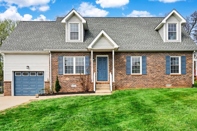 1402 Marla Ct, Clarksville, TN