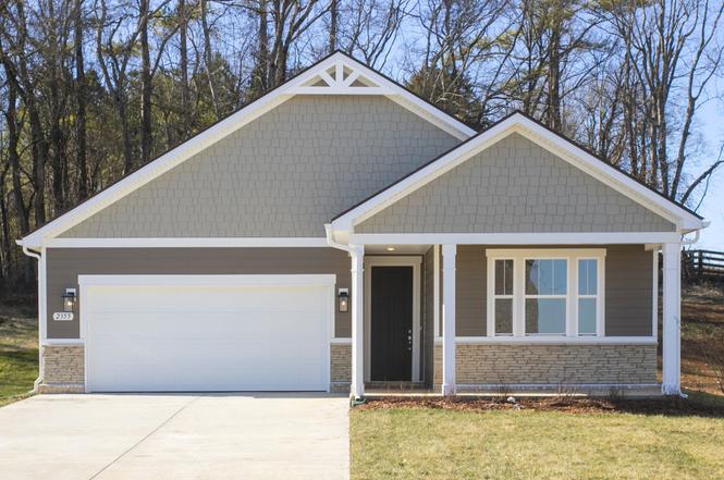 1554 Oak Spring Dr, Columbia, TN