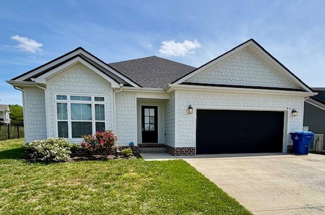 905 Frog Gip Pond Ct, Clarksville, TN