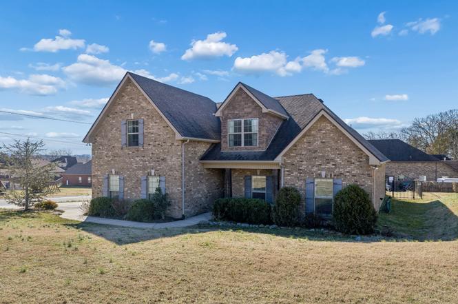 1301 Rivercrest Dr, Murfreesboro, TN