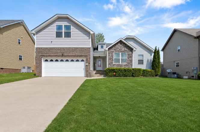 1133 Ishee Dr, Clarksville, TN