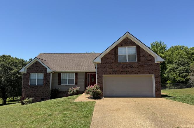 652 Charles Ln, Spring Hill, TN