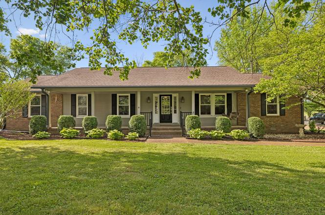 3513 Meadowwood Dr, Murfreesboro, TN