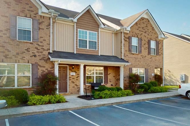 2037 Debonair Ln, Murfreesboro, TN