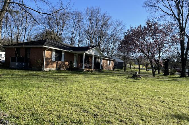 456 Ewing Ln, Nashville, TN