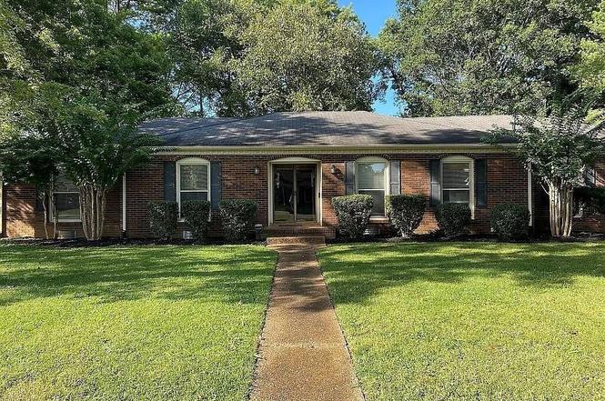 1814 Haynes Dr, Murfreesboro, TN