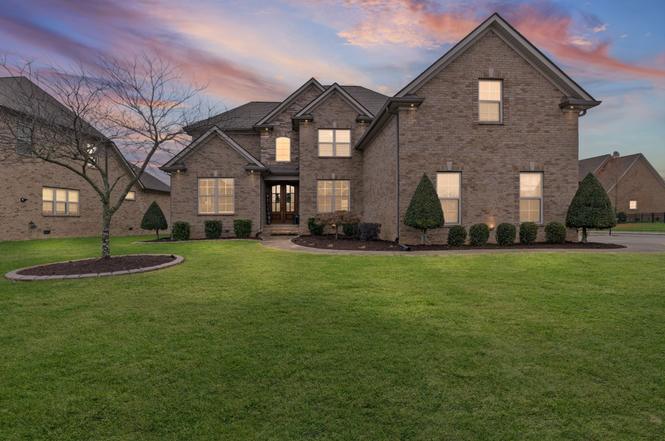 1001 Elkhorn Ct, Spring Hill, TN