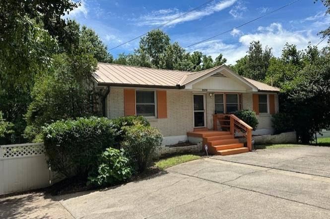 4946 Packard Dr, Nashville, TN