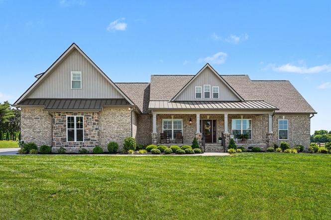 8002 Traditions Ln, Columbia, TN