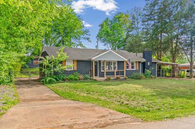 16 Donelson Dr, Clarksville, TN