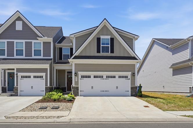 380 Camargue Ct, Smyrna, TN