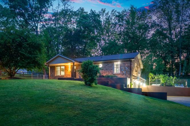 624 Bryan Rd, Clarksville, TN