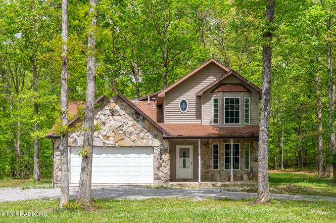 9301 Hondo Dr, Crossville, TN