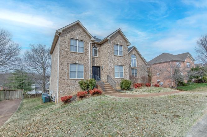 114 Cedar Ridge Ln, Hendersonville, TN