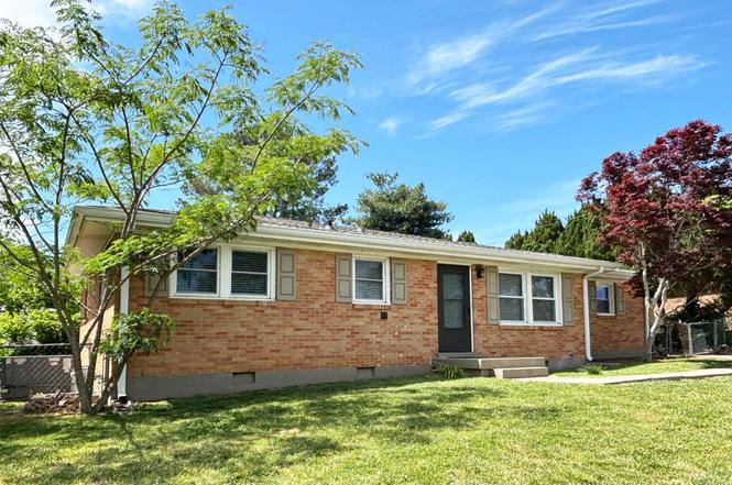 850 Glendale Dr, Clarksville, TN