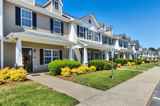 2429 New Holland Cir, Murfreesboro, TN