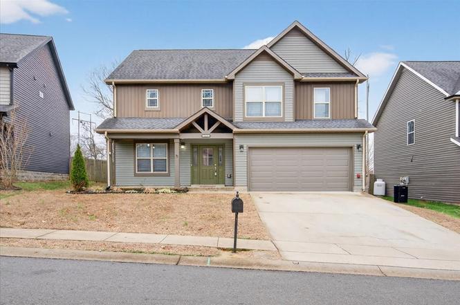 1163 Belvoir Ln, Clarksville, TN