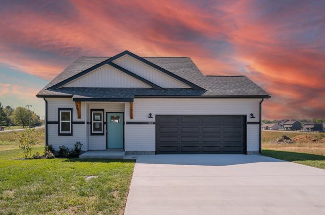 1002 Cherry Acres Dr, Clarksville, TN