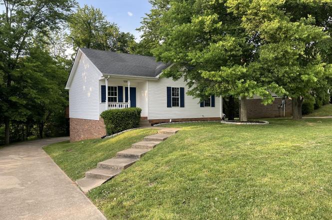3251 N Senseney Cir, Clarksville, TN
