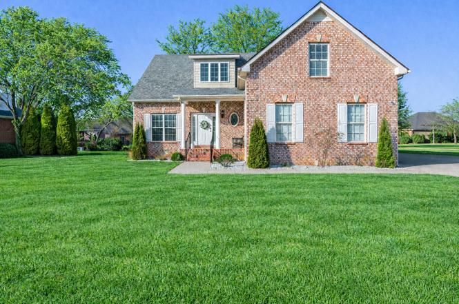 3310 Genoa Dr, Murfreesboro, TN