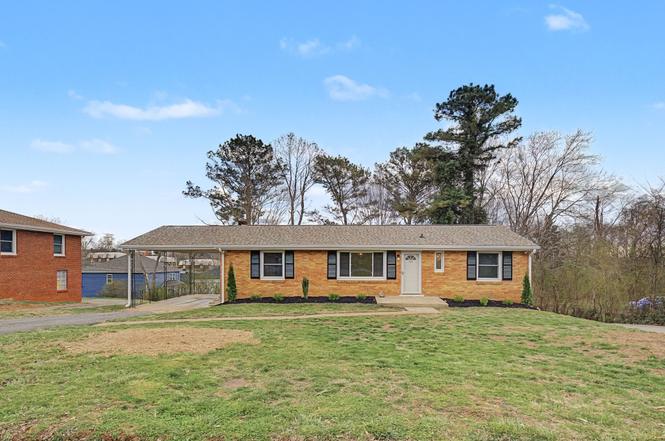 534 Rosewood Dr, Clarksville, TN