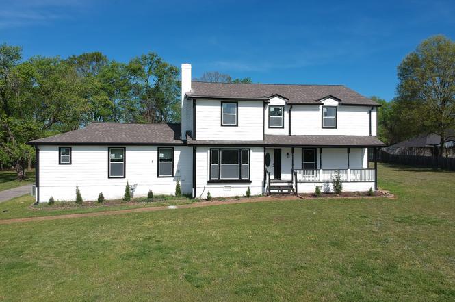 1710 Hickory Trace Dr, Gallatin, TN