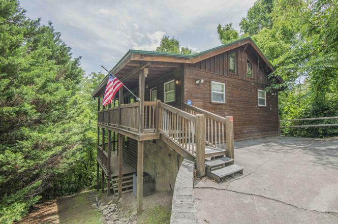 1615 Paradise Ridge Dr, Sevierville, TN