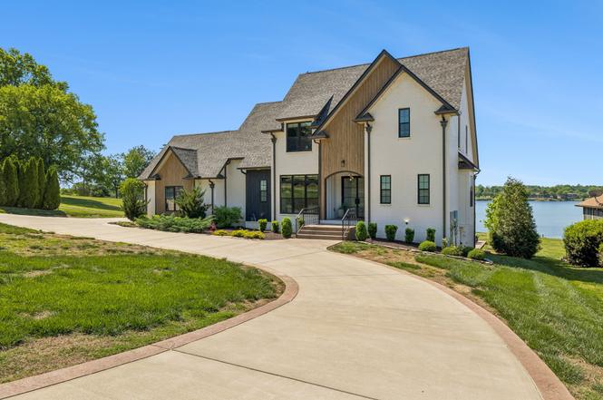 112 Sterling Rd, Hendersonville, TN