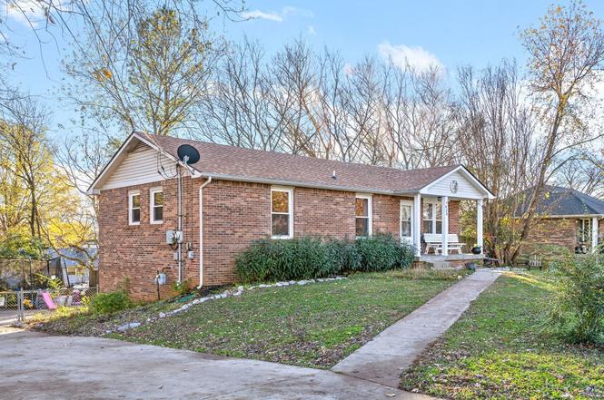 434 Bluff Dr, Clarksville, TN