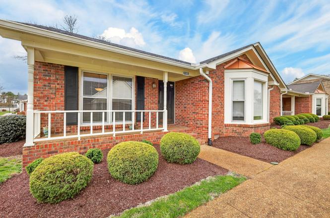 2143 River Chase Dr, Murfreesboro, TN