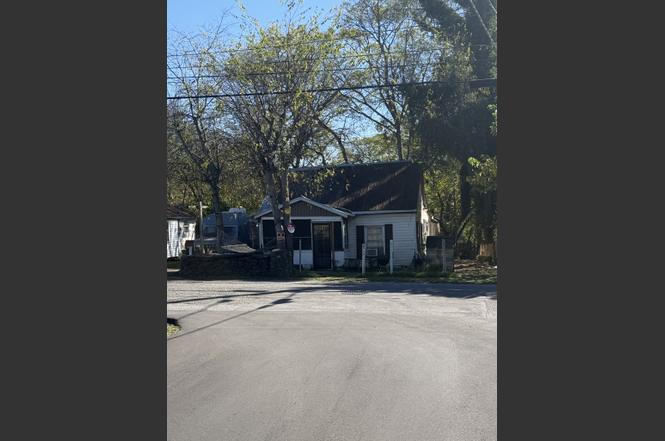 673 Blythe Ave, Gallatin, TN