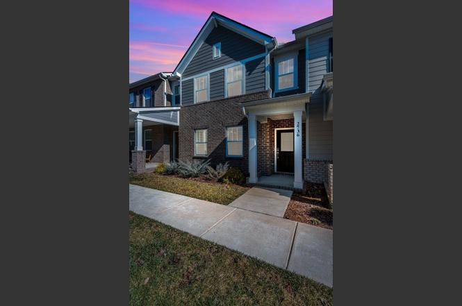 2736 Fordham St, Columbia, TN