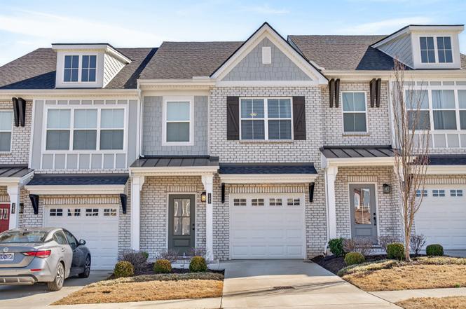 145 Dameron Dr, Hendersonville, TN