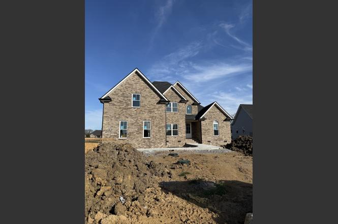 2817 Canfield Dr, Murfreesboro, TN