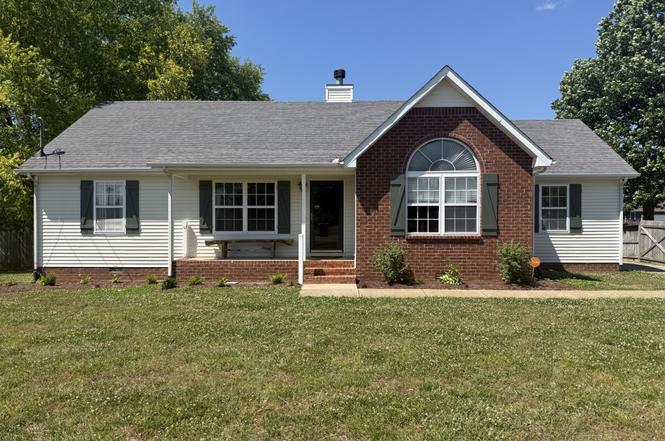 136 Fall Creek Dr, Murfreesboro, TN