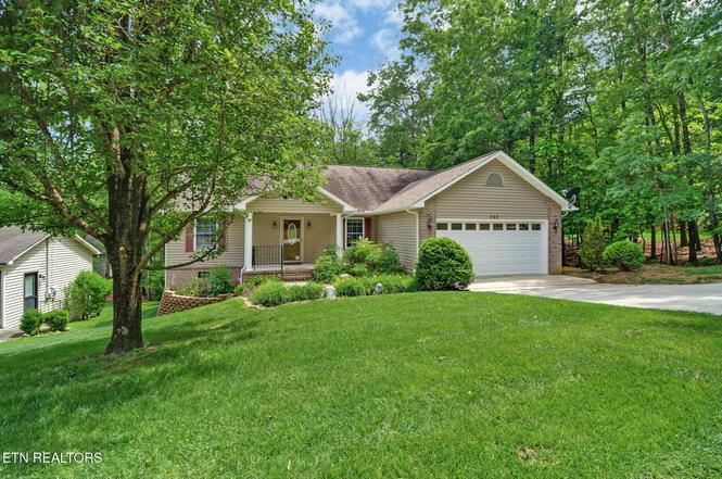 348 Lakeview Dr, Crossville, TN