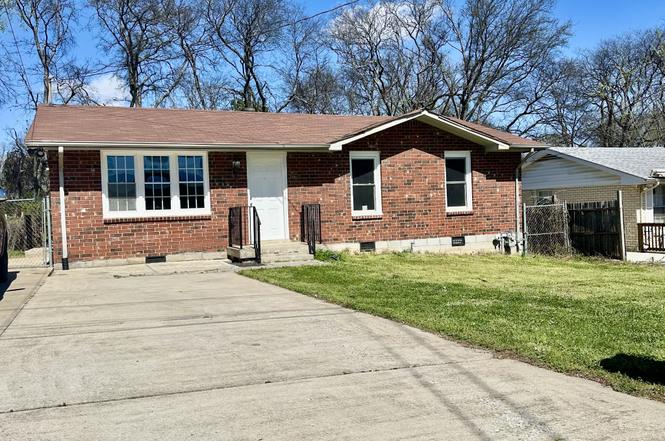 149 Cline Ave, Hendersonville, TN