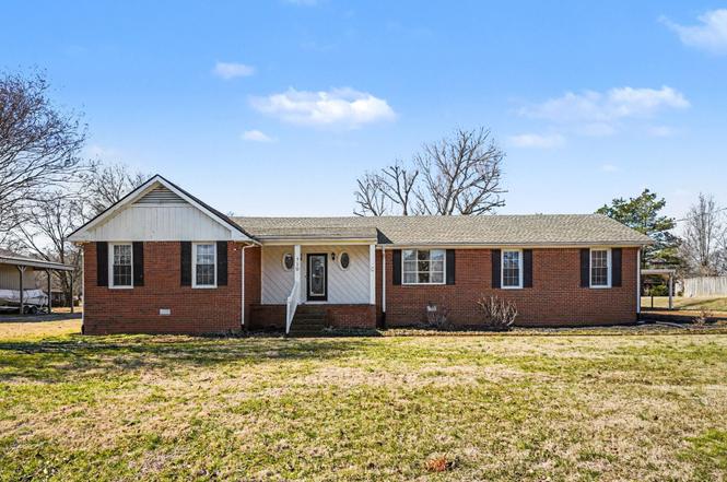 710 Washington Dr, Lebanon, TN