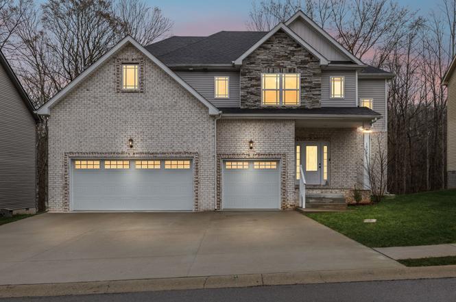 1033 Brightwood Ct, Clarksville, TN