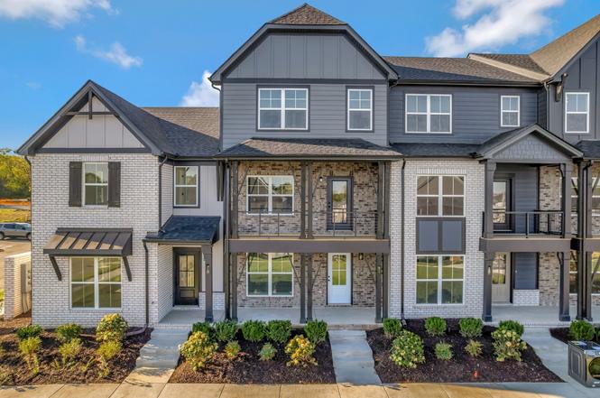 614 Granbury Pvt Dr, Hendersonville, TN