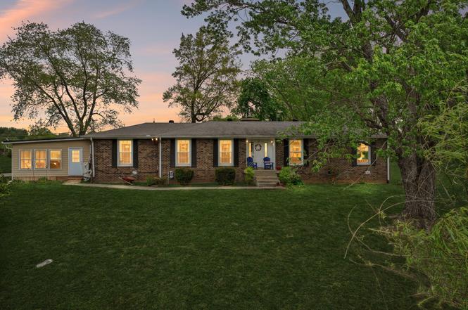 7102 Hartsville Pike, Lebanon, TN